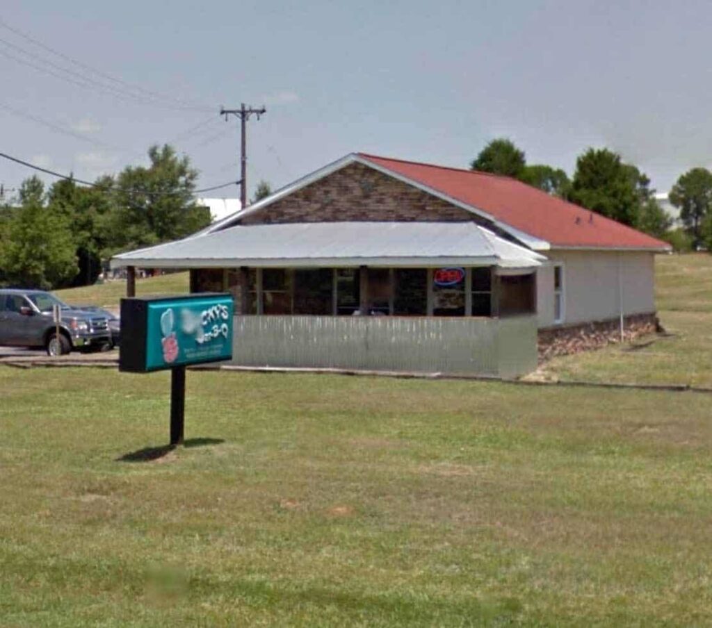 Bucky’s BarBQ (Donaldson Center) Destination BBQ