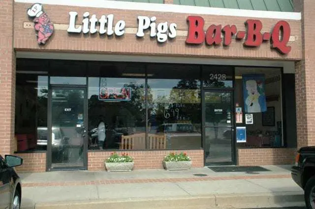 Little Pigs Bar-B-Q in Greer, SC