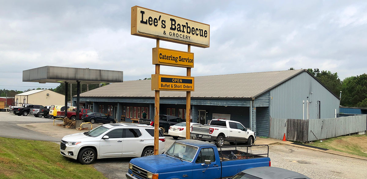 Lee's barbeque shop