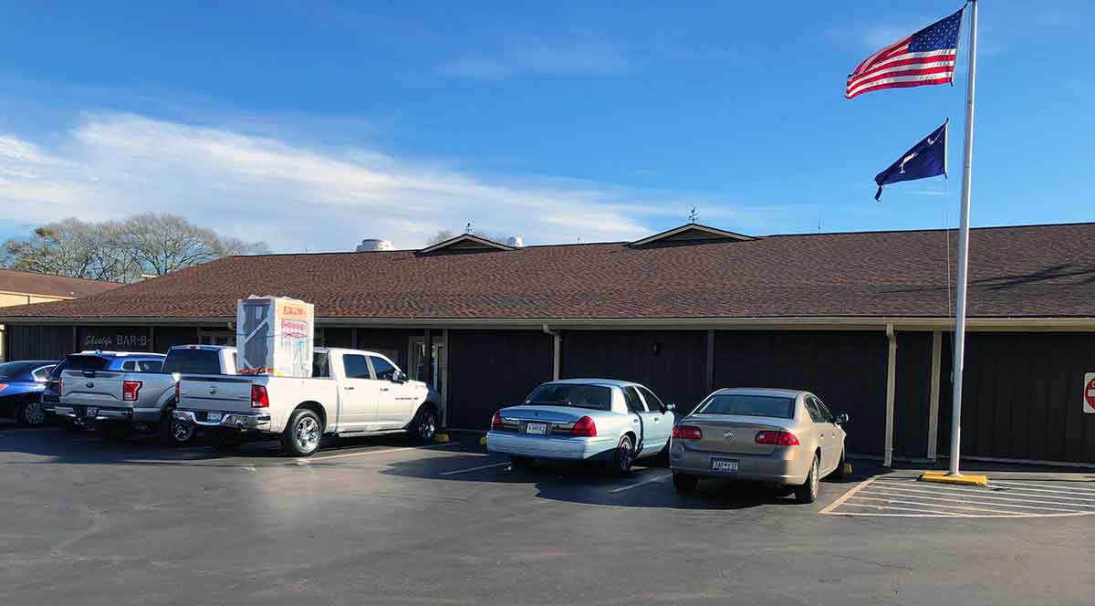 Exterior of Shealy's BBQ in Batesburg-Leesville