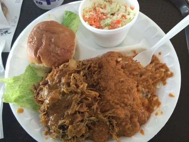 Robert's Bar B Que in North Charleston, Pulled Pork Platter