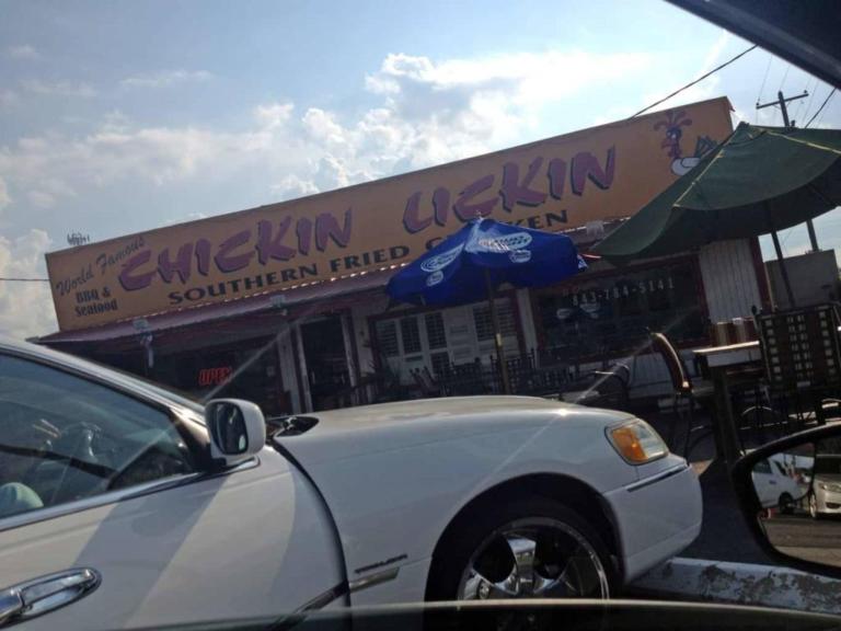Chicken Lickin' - Exterior