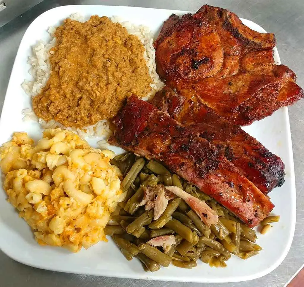 Big Boys Original Smokehouse BBQ Plate with Hash Ribs