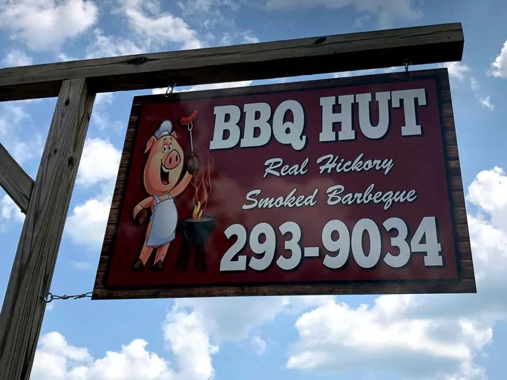 Sign and Phone Number for Jan's BBQ Hut