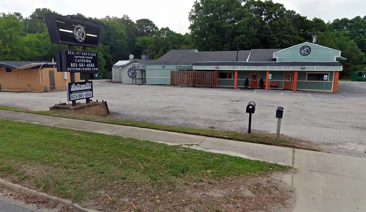 Exterior of Buttermilk's BBQ in Chester, SC.