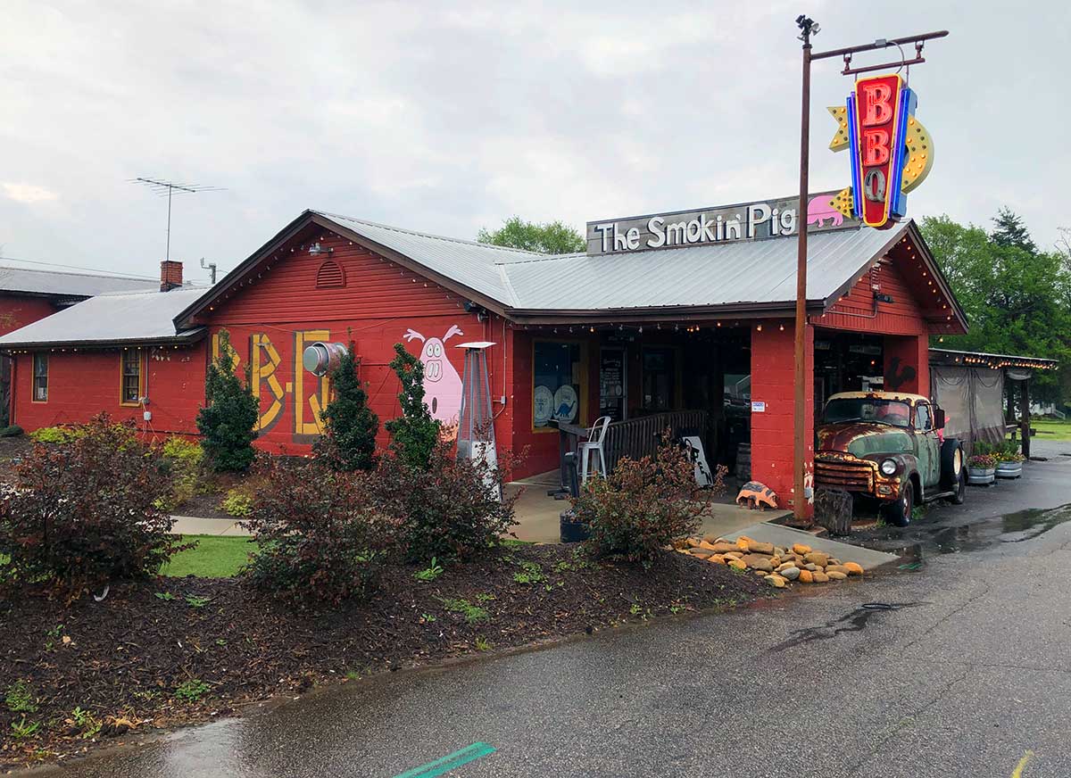 https://destination-bbq.com/wp-content/uploads/2019/04/Smokin-Pig-Pendleton.jpg?utm_source=chatgpt.com