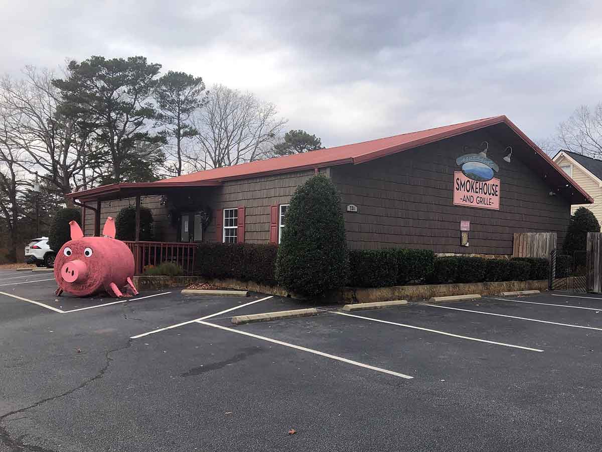 Exterior of Southside Smokehouse and Grille in Landrum