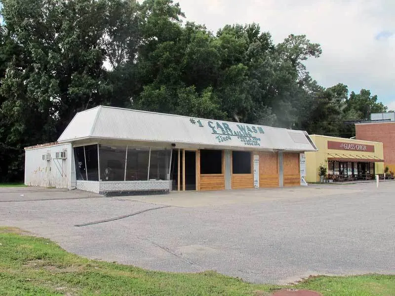 Swig & Swine building being constructed from former #1 Car Wash