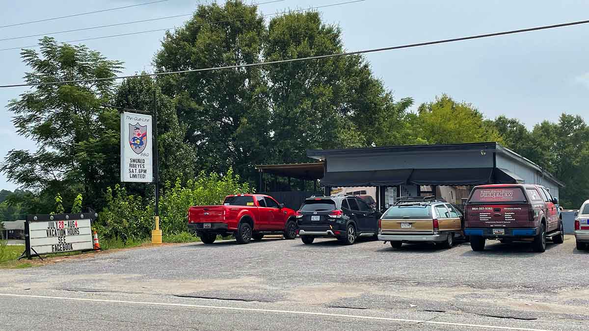 Thin-Que-Line BBQ in Inman SC