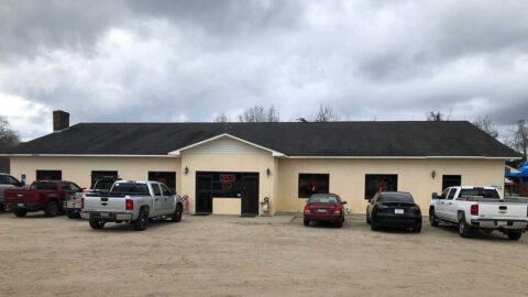 Brown’s Bar-B-Q Restaurant in Kingstree, SC - Destination BBQ