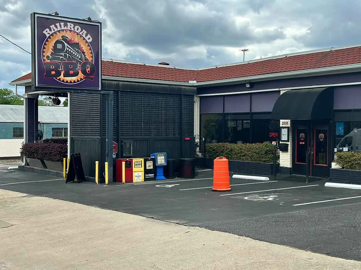 Exterior of Railroad BBQ in Columbia.