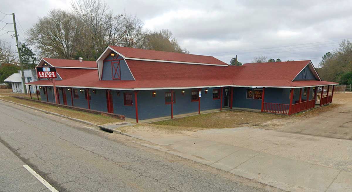 Exterior of Laird's Bar BQ Pit in North, SC