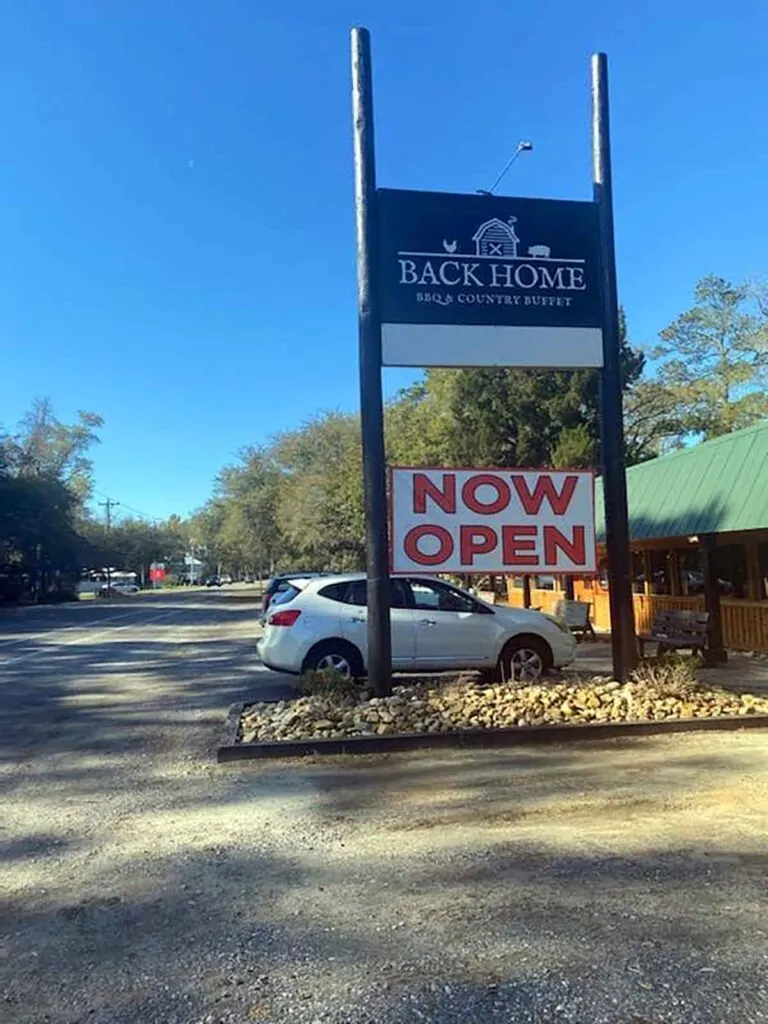 Back Home BBQ & Brew Co.  Restaurant in Evans City, PA