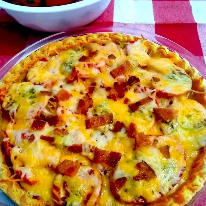 Southern Tomato Pie with Bacon and Pesto, No Mayonnaise