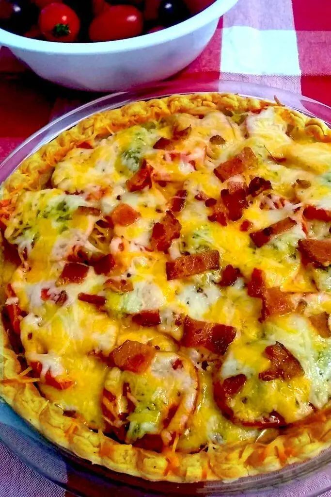 Southern Tomato Pie with Bacon and Pesto, No Mayonnaise