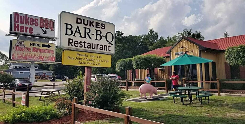 Exterior of Dukes BBQ in Walterboro
