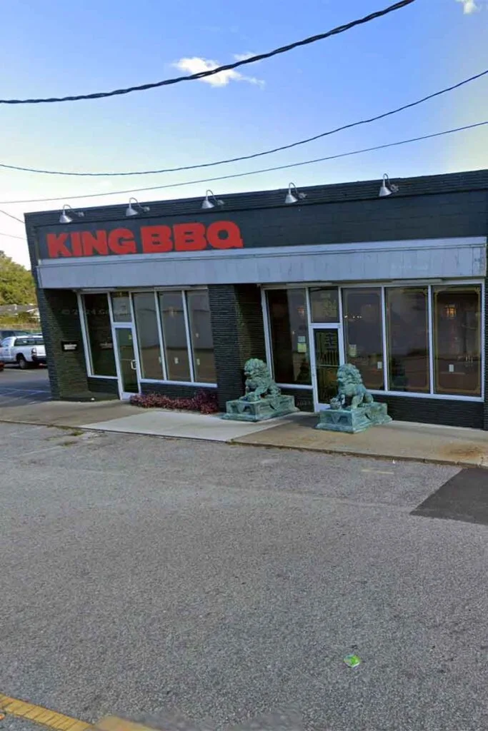 Exterior of King BBQ in N. Charleston.