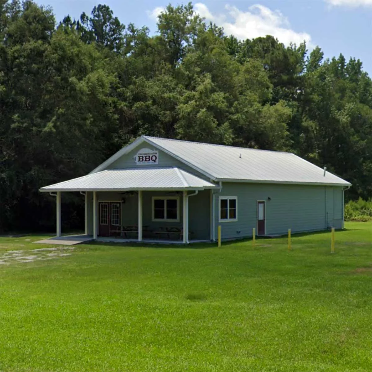 Exterior of Crossroads BBQ near St. George, SC.