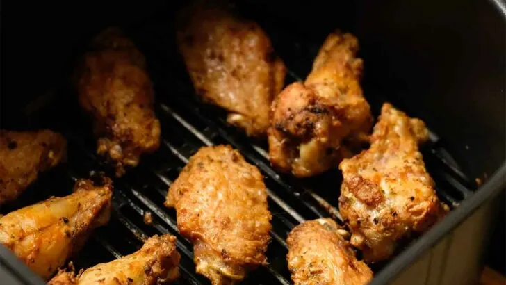 How to Reheat Leftover Chicken Wings So They’re Crispy Again