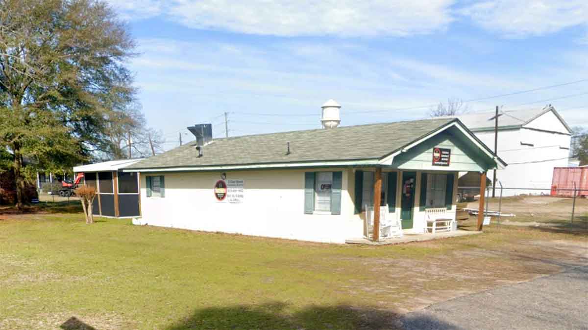 Street view of Big Al's BBQ & Grill in Summerton, South Carolina.