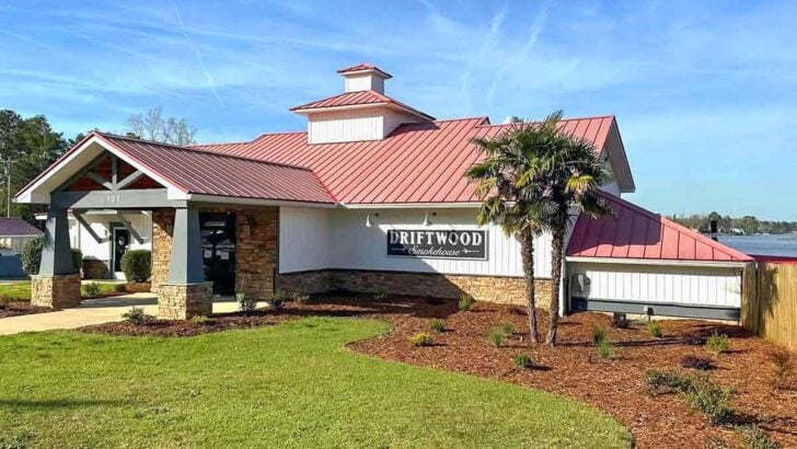 Driftwood Smokehouse