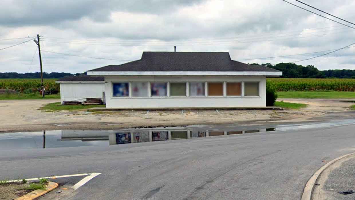 Street view image of Mike's Smoking' BBQ in Bishopville.