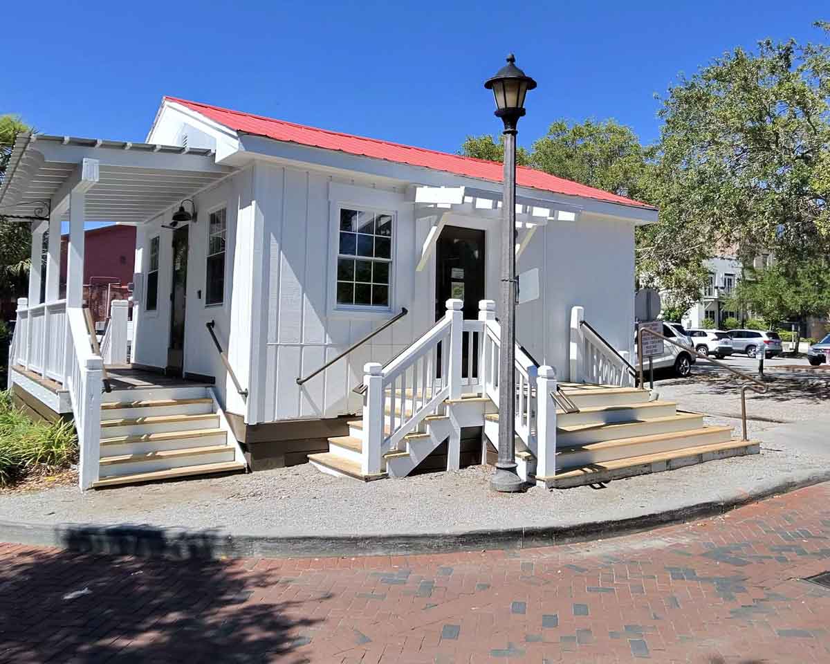 Street view of Mother Smokin’ Good BBQ in Beaufort, SC.