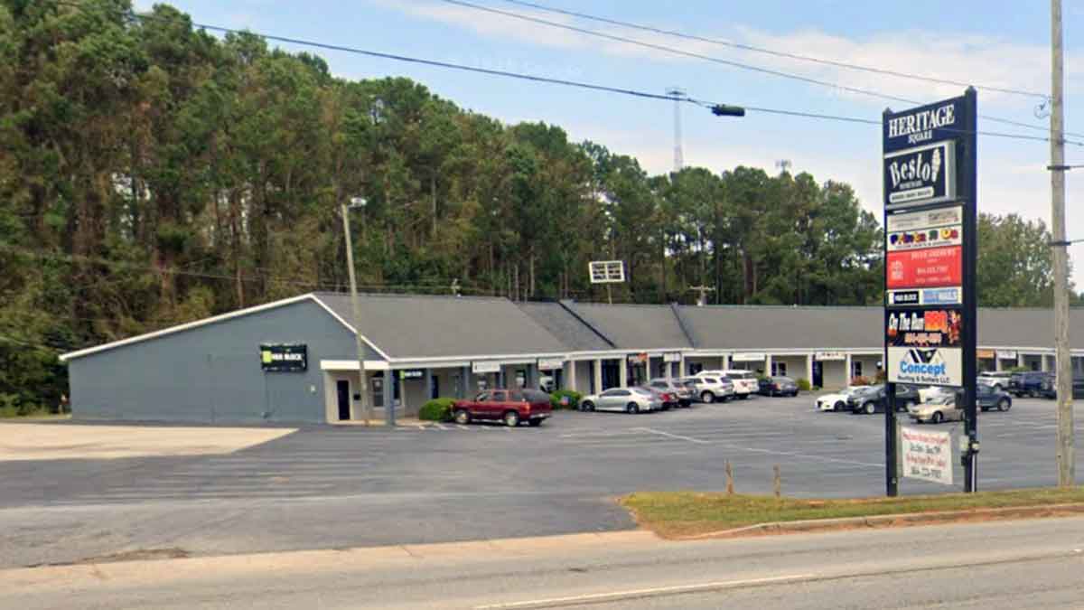 Street View of On the Run BBQ in Greenwood, SC.
