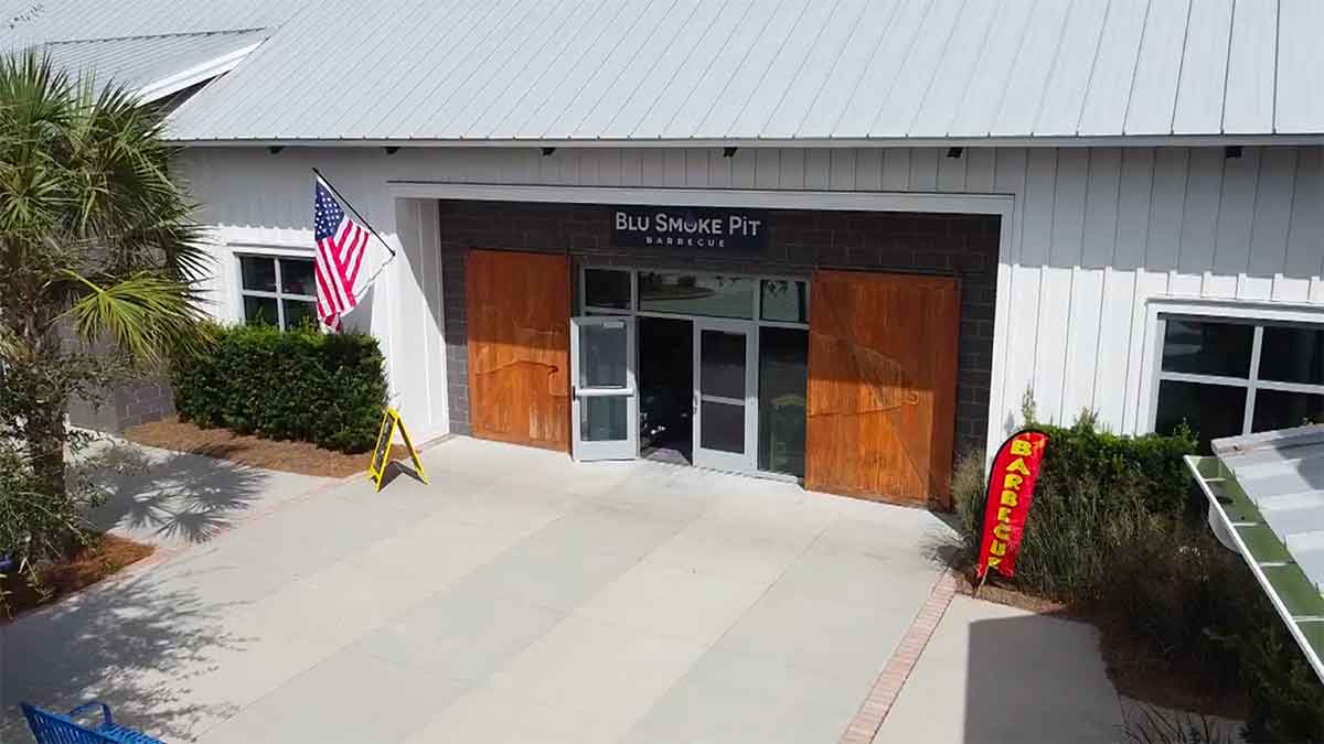 Entrance for Blu Smoke Pit BBQ restaurant on John's Island, SC.