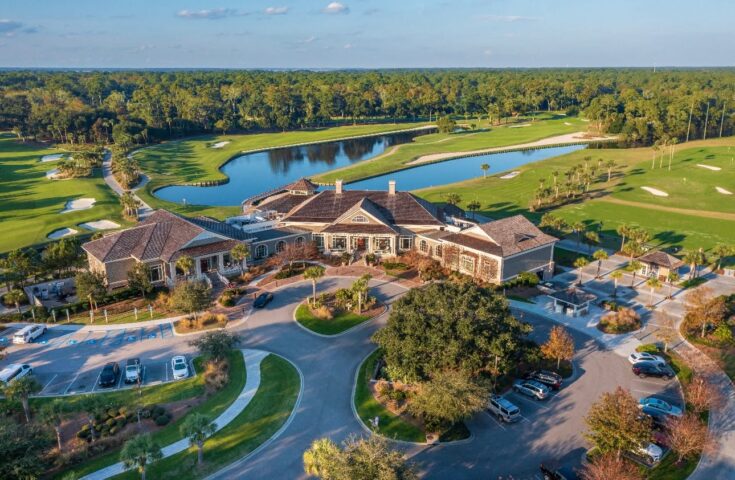 Aerial view of the building in which Fraser's Tavern resides in Sea Pines on Hilton Head Island.